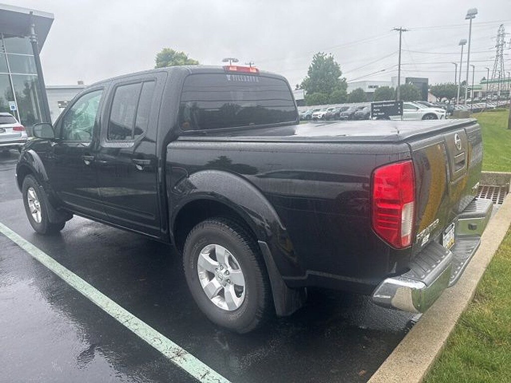 Used 2011 Nissan Frontier SV Truck Crew Cab