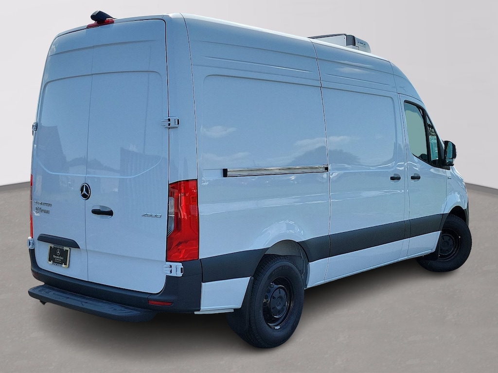 New 2024 Mercedes-Benz Sprinter 2500 Standard Roof 4-Cyl Diesel Van