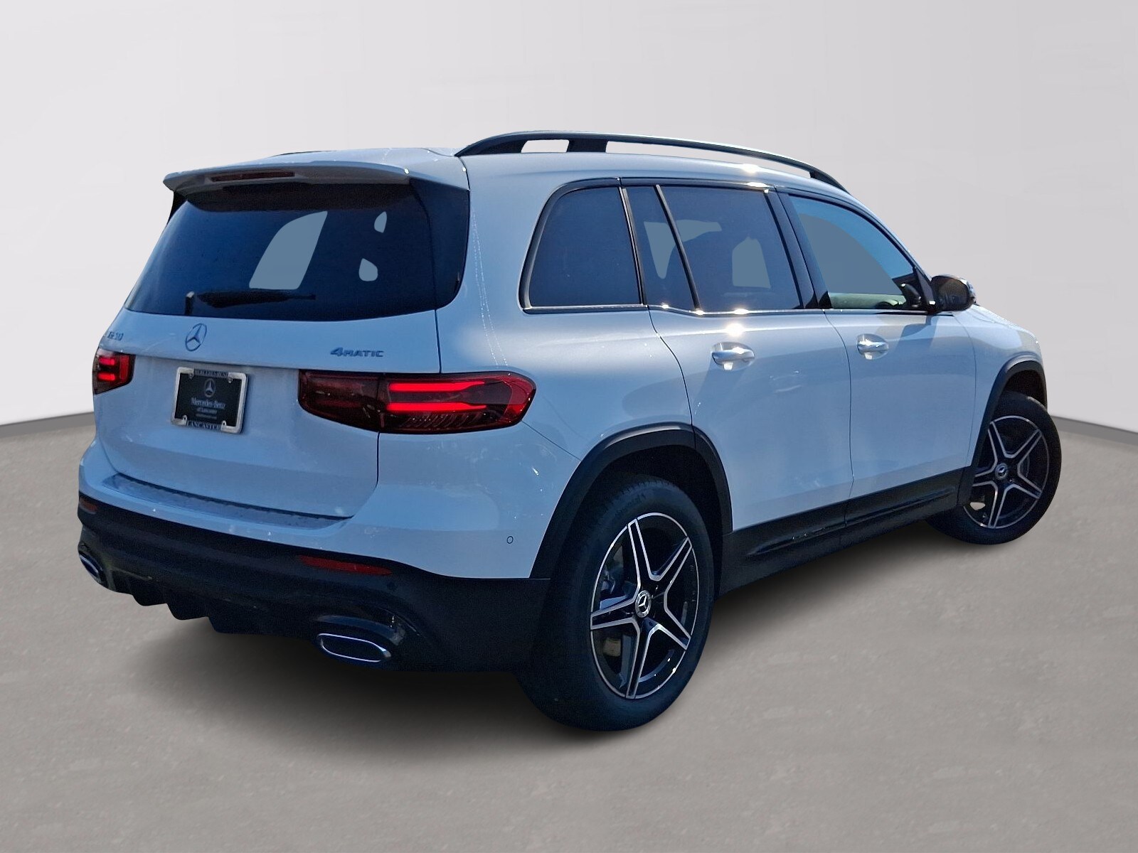 2025 Mercedes Benz GLB 250 4MATIC photo 4