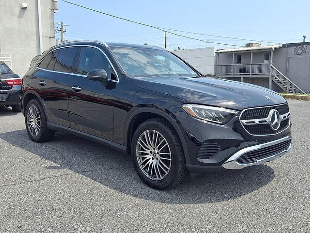 Certified 2025 Mercedes-Benz GLC 300 4MATIC SUV