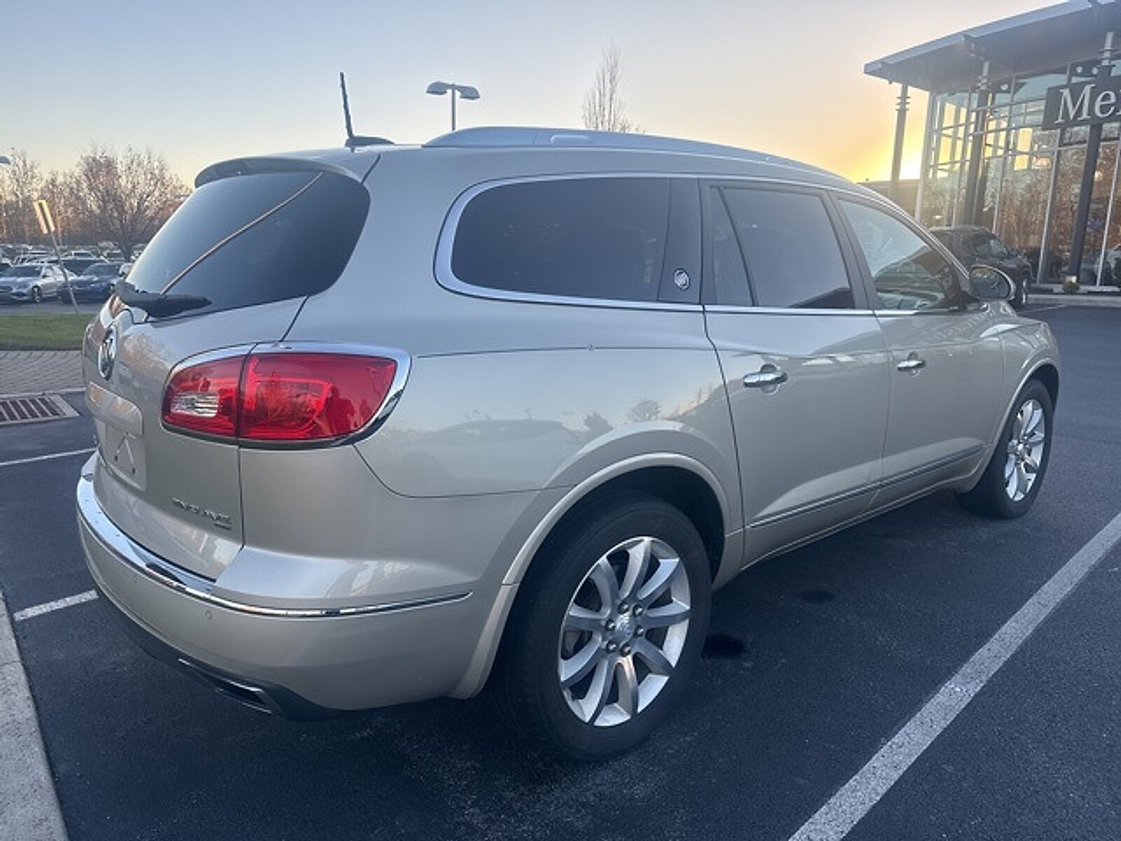 2017 Buick Enclave Premium photo 2