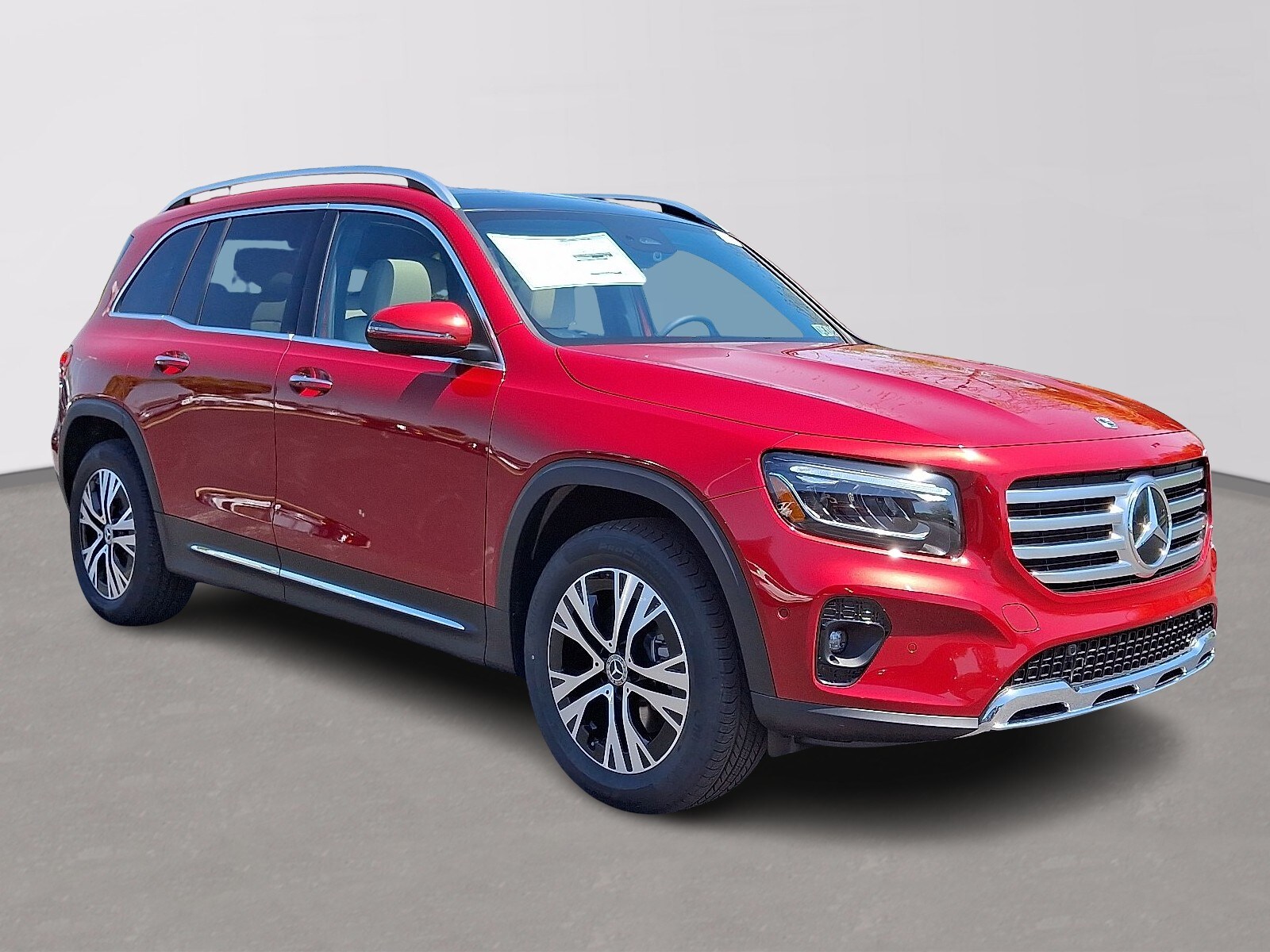 2025 Mercedes Benz GLB 250 4MATIC photo 3