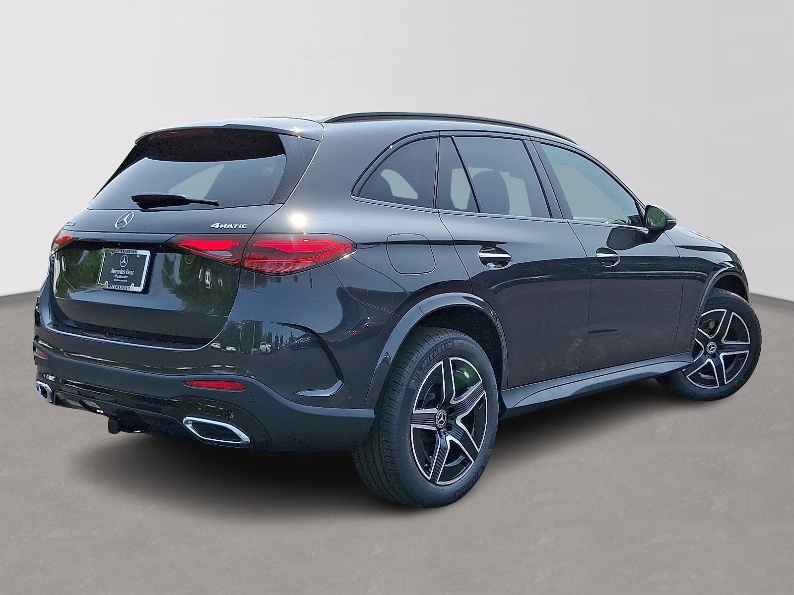 2025 Mercedes Benz GLC 300 4MATIC photo 4