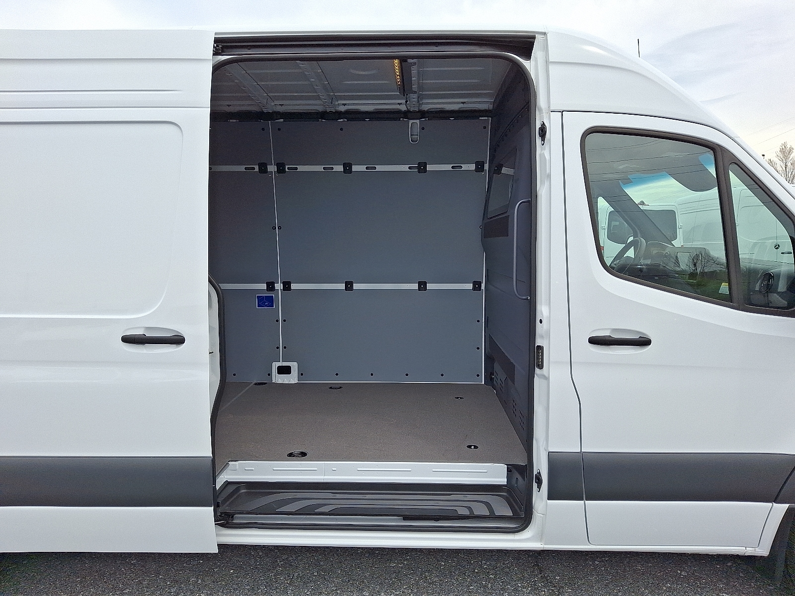 2024 Mercedes-Benz Sprinter Cargo Van Base - Photo 8