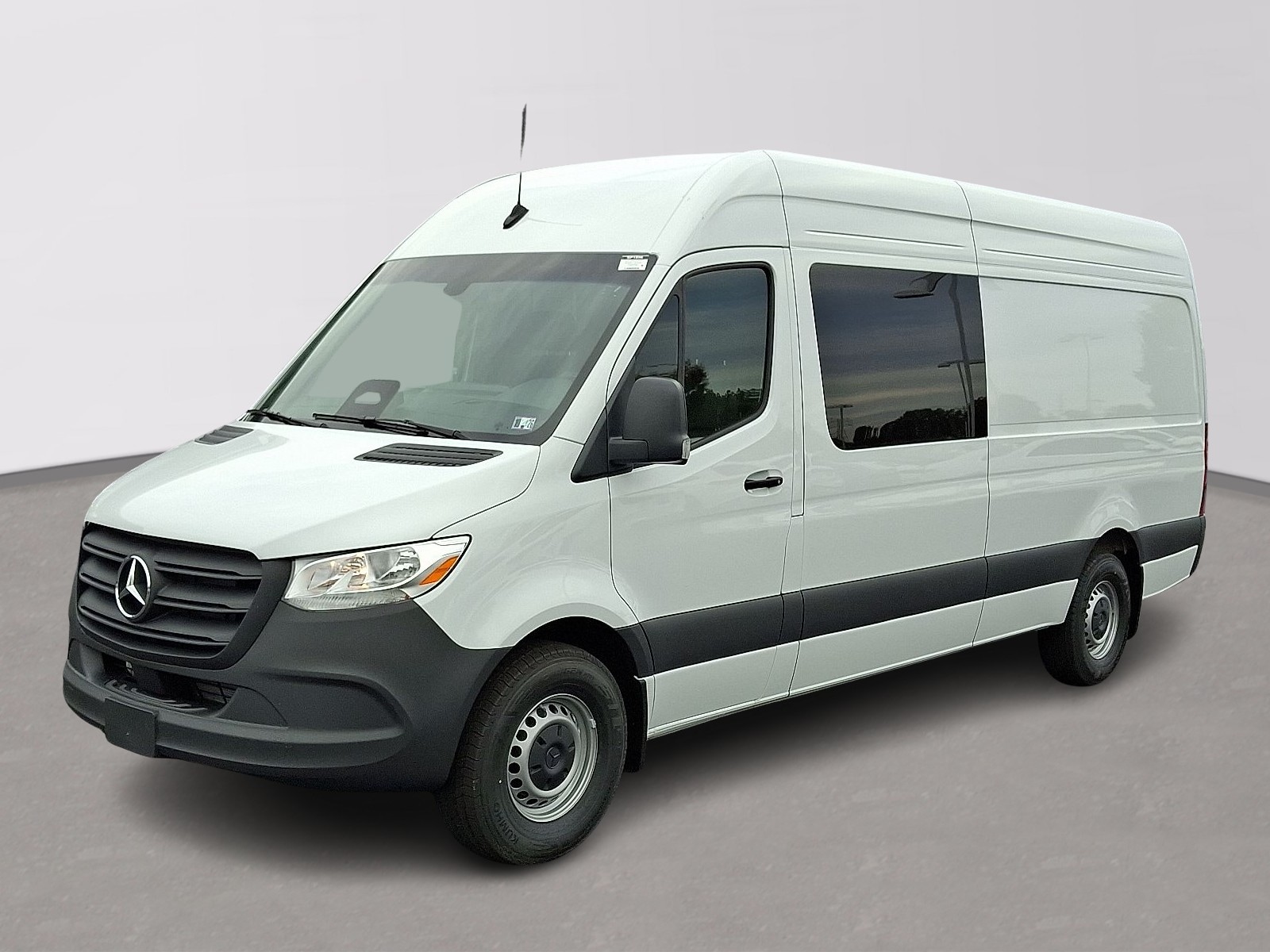 2026 Mercedes-Benz Sprinter Cargo Van Base's photo