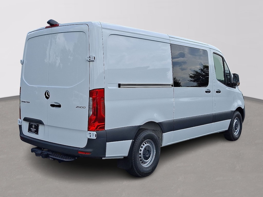 New 2025 Mercedes-Benz Sprinter 2500 Standard Roof 4-Cyl Diesel Van Crew Van