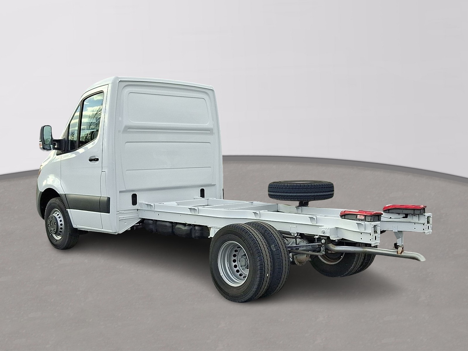 2024 Mercedes-Benz Sprinter Cab Chassis Base - Photo 7