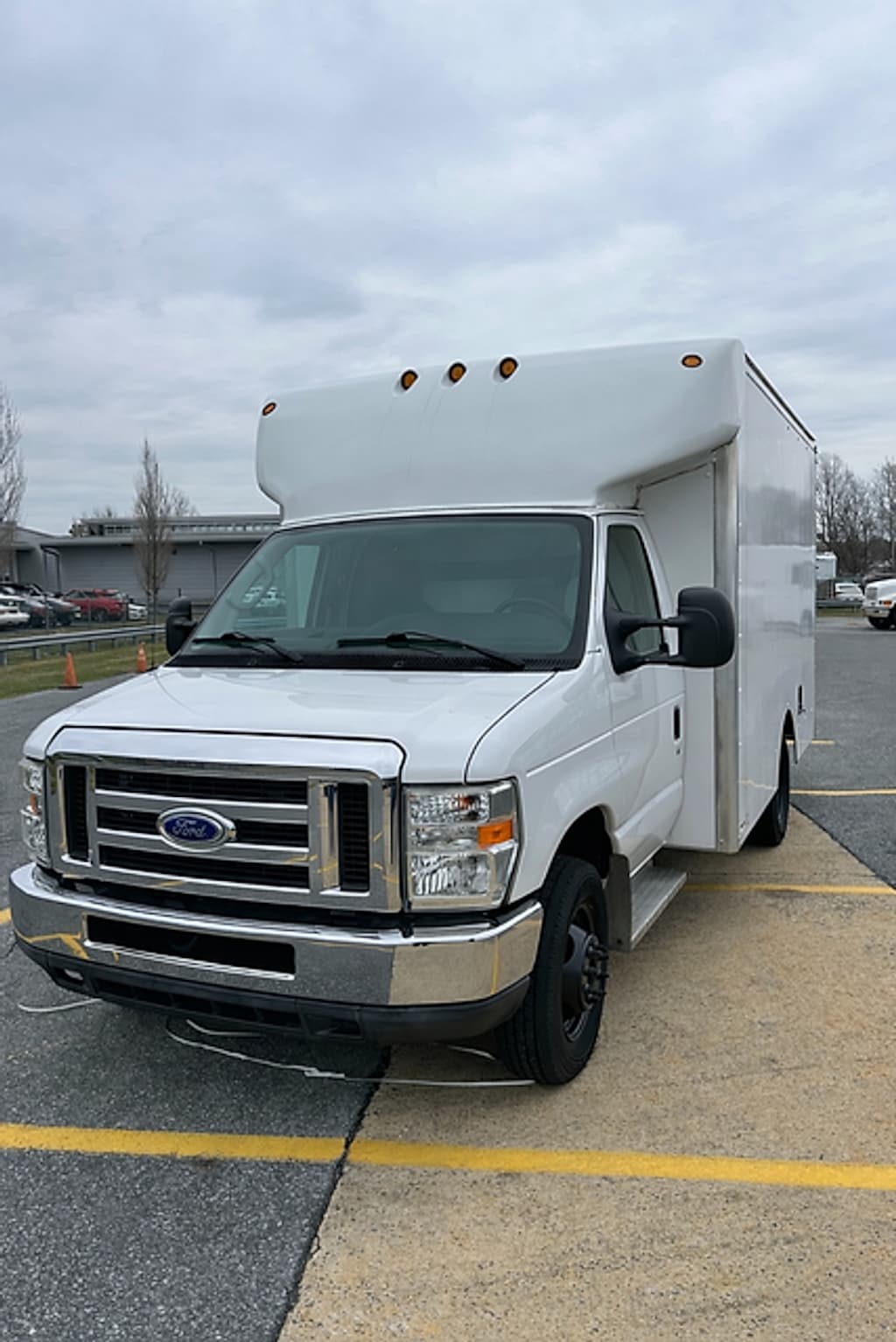 Used 2015 Ford E-350 Cutaway Base Truck
