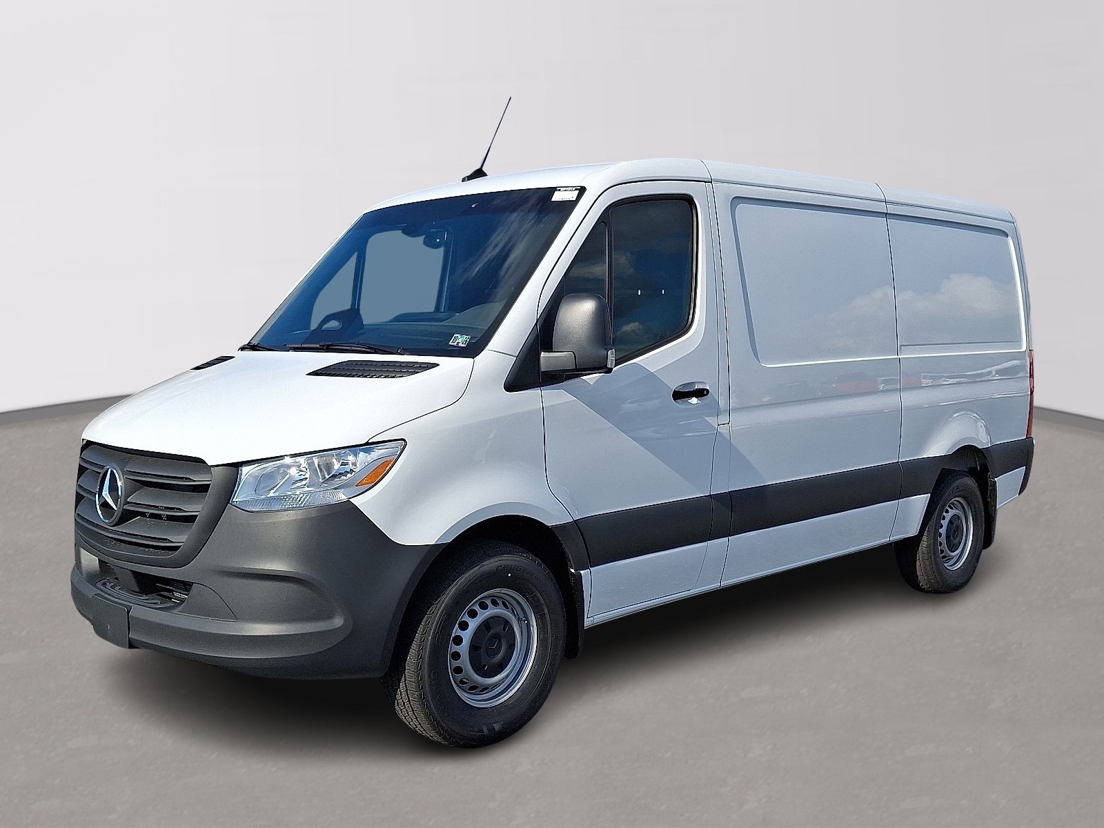2026 Mercedes-Benz Sprinter Cargo Van Base's photo