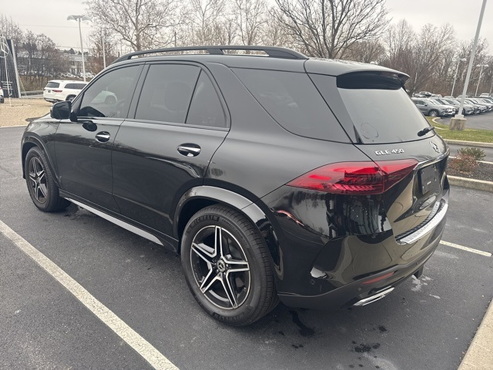 2025 Mercedes Benz GLE 450 4MATIC photo 2