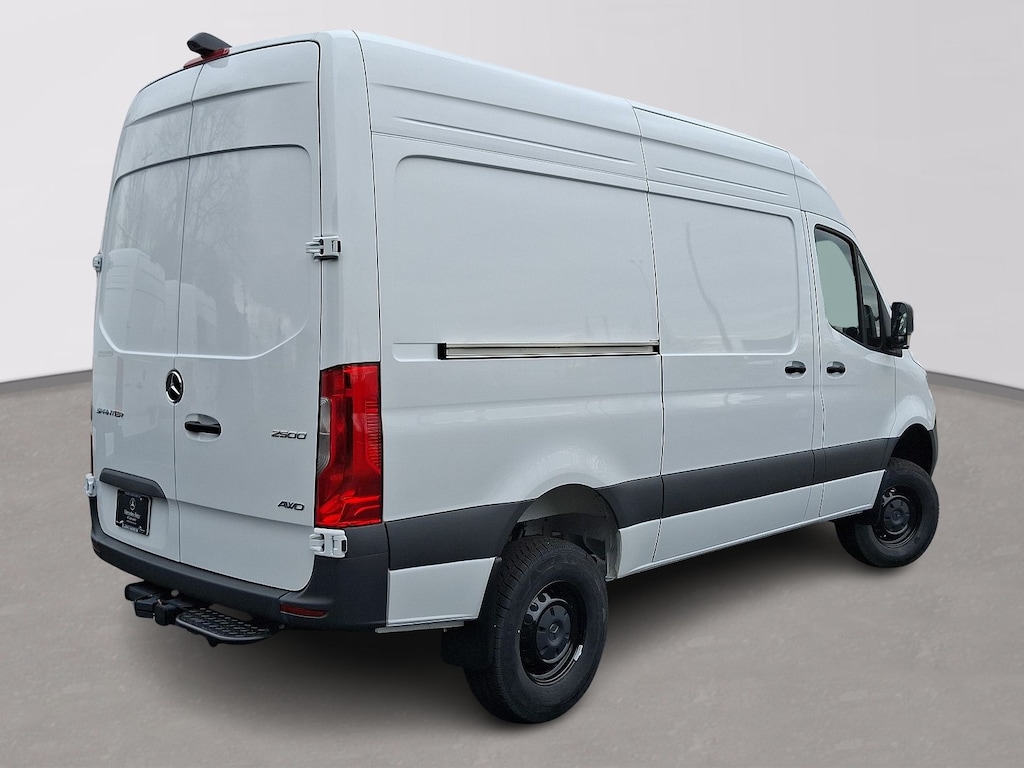 New 2025 Mercedes-Benz Sprinter 2500 Standard Roof 4-Cyl Diesel HO Van Cargo Van