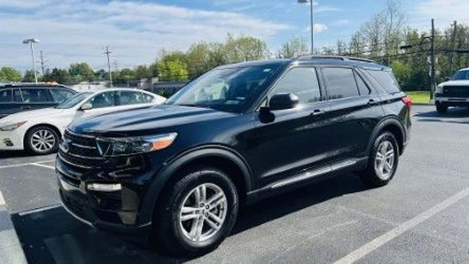 2022 Ford Explorer XLT 4WD's photo