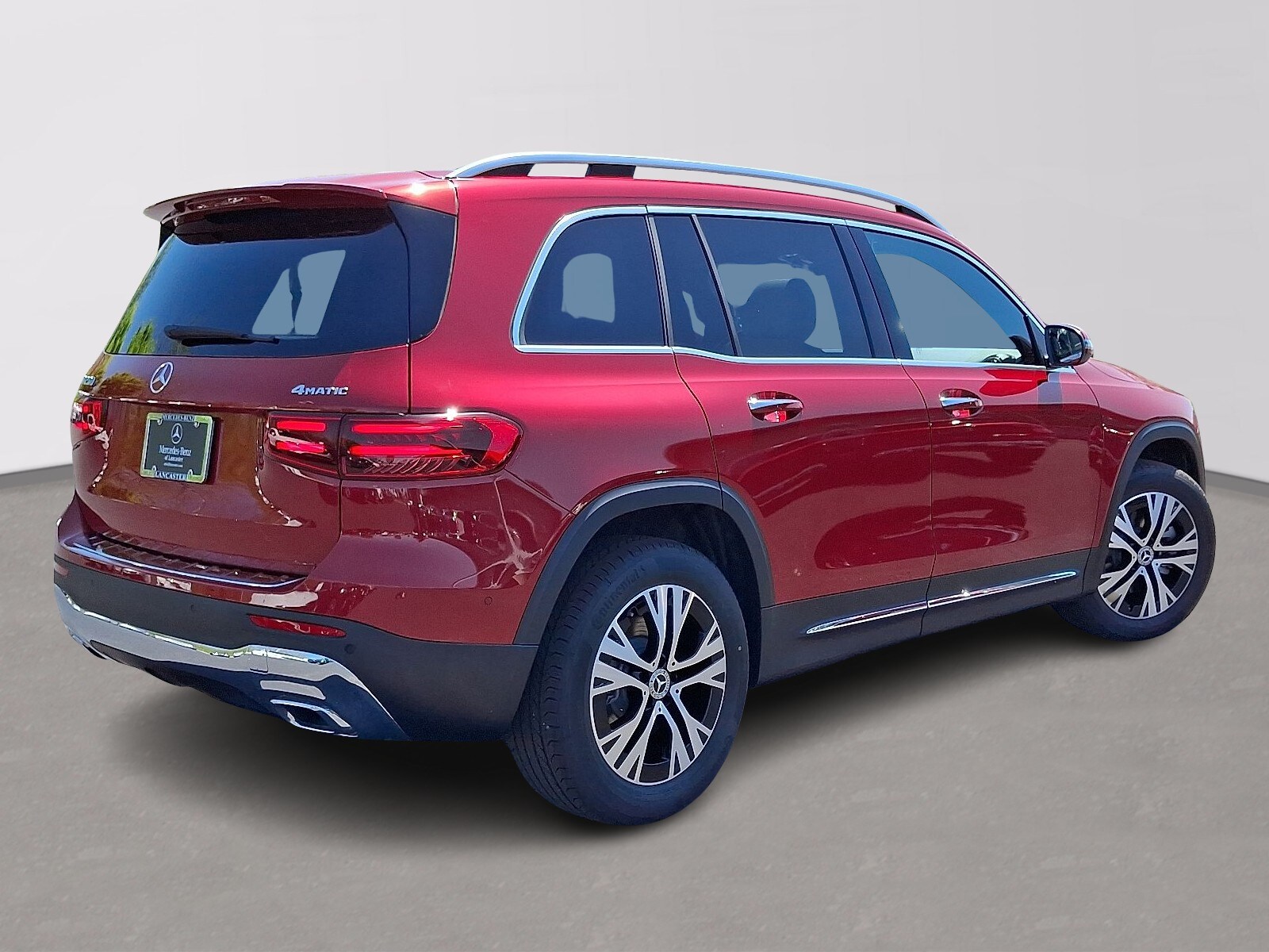 2025 Mercedes Benz GLB 250 4MATIC photo 4