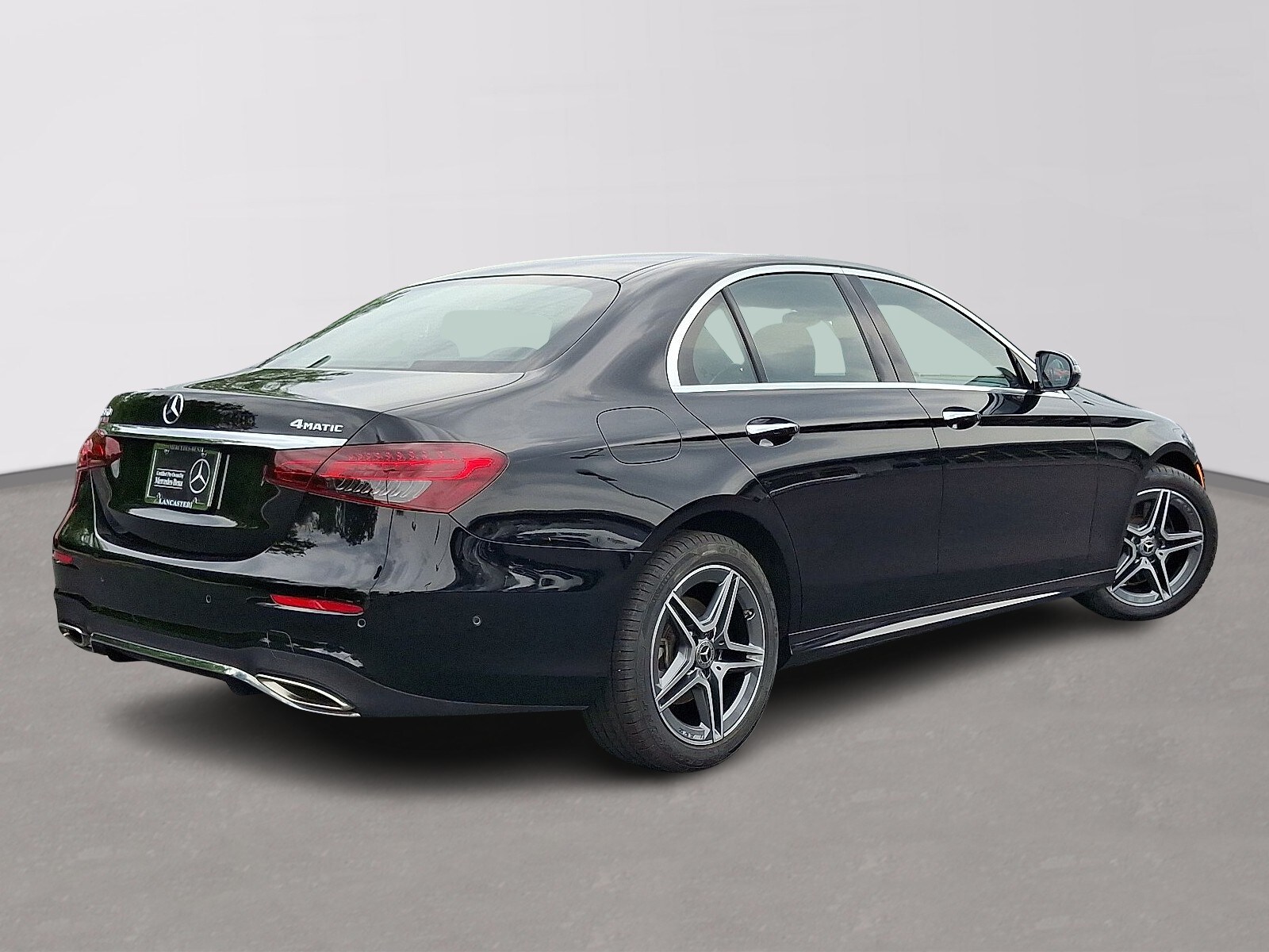 2022 Mercedes Benz E 350 4MATIC Sedan photo 2