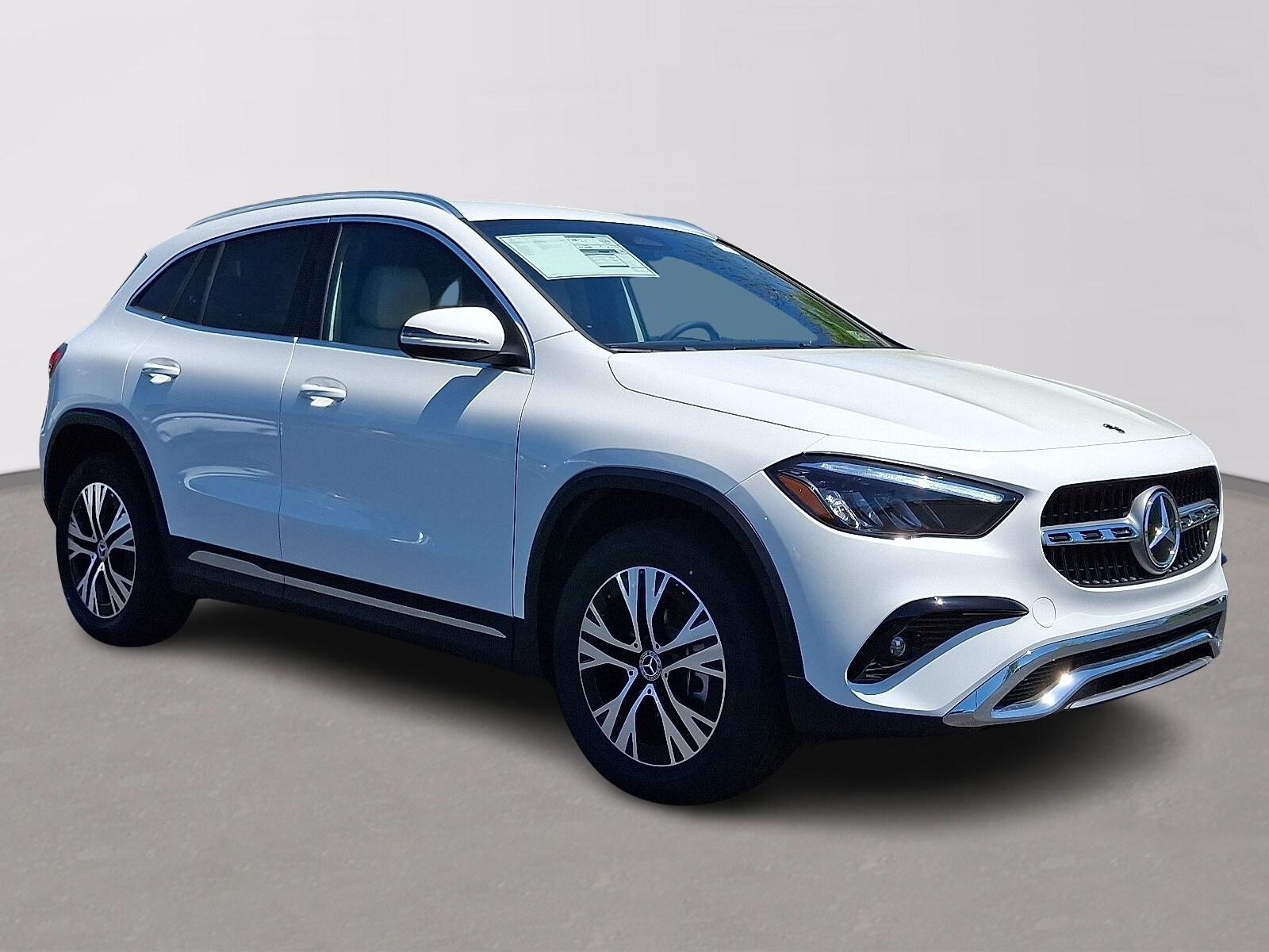 2025 Mercedes Benz GLA 250 4MATIC photo 3