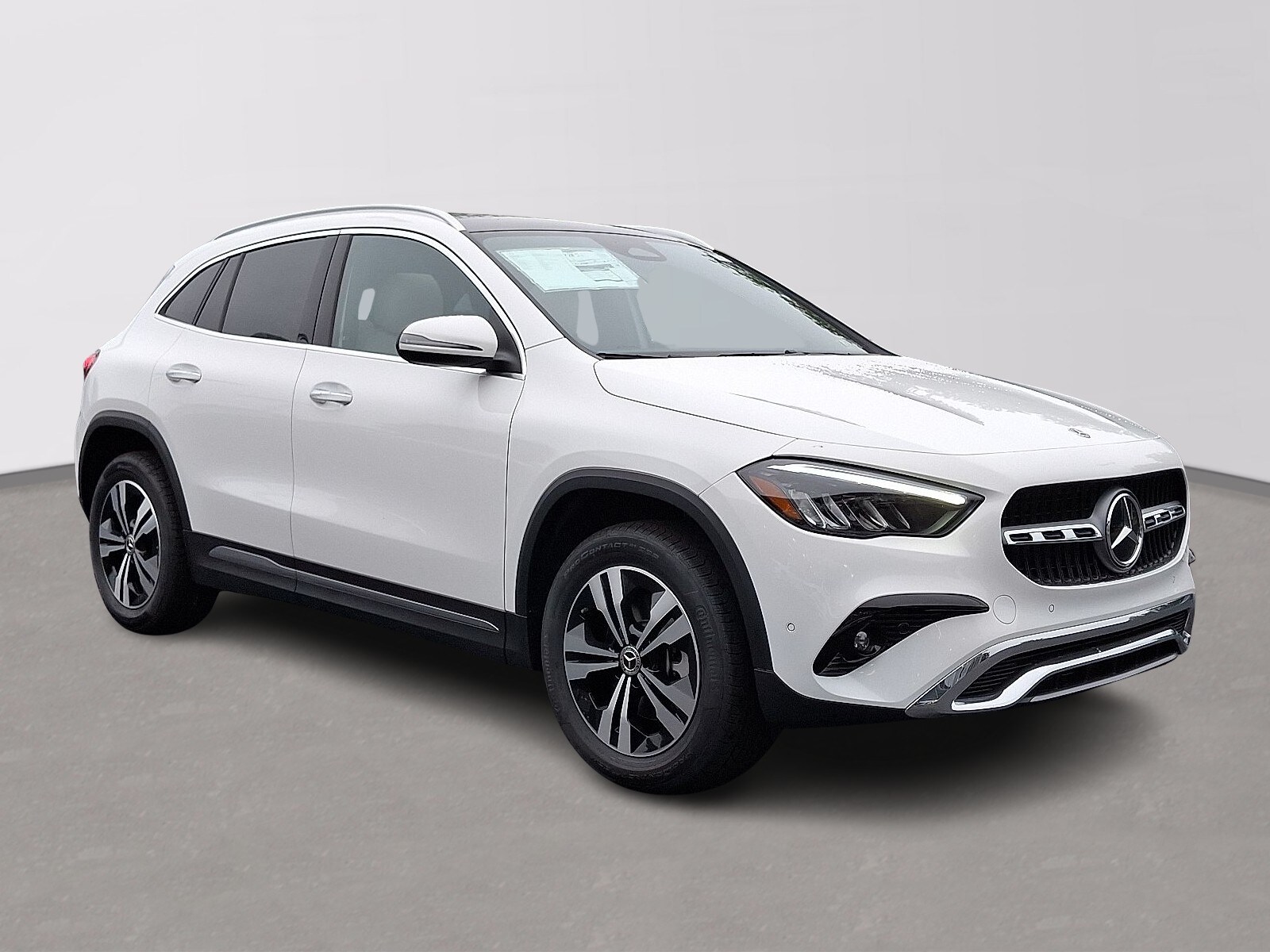 2026 Mercedes Benz GLA 250 4MATIC photo 3