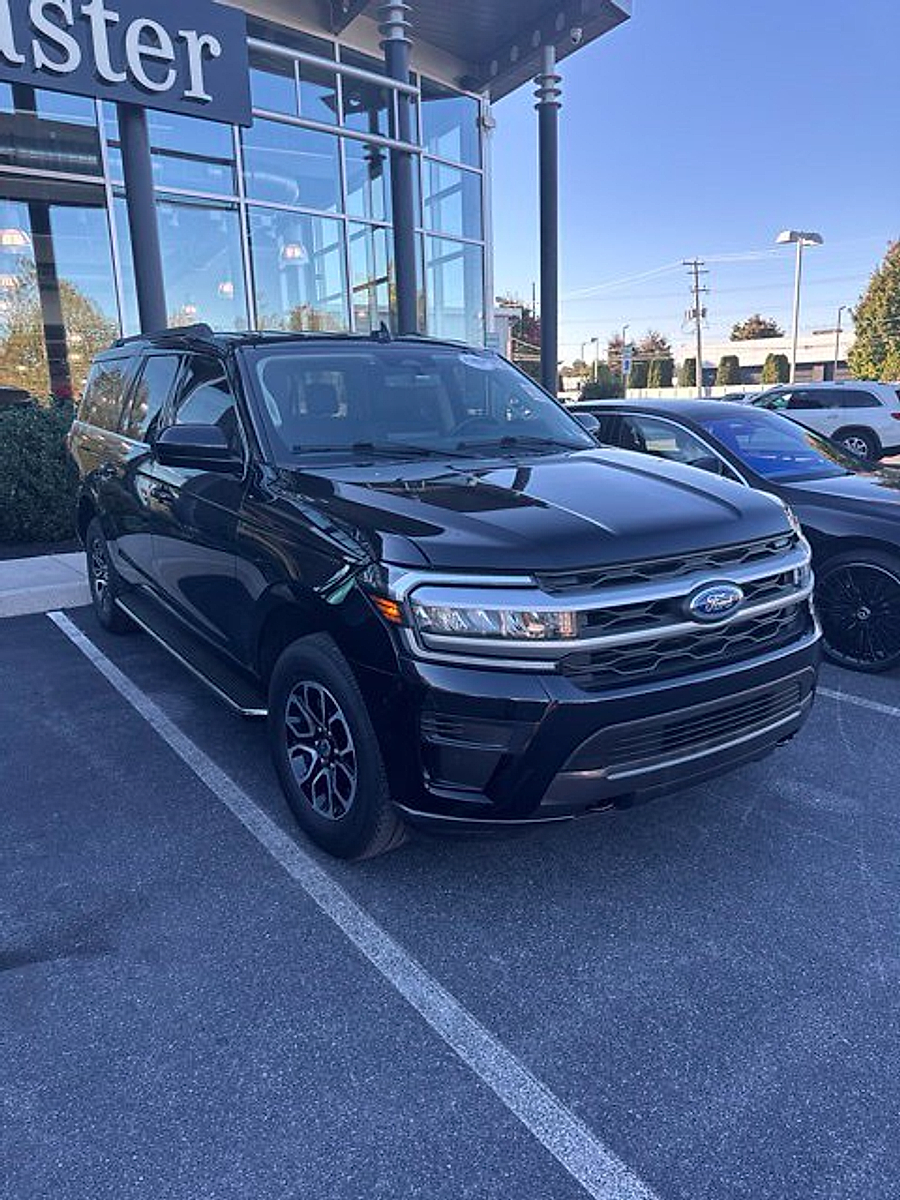Used 2022 Ford Expedition XLT SUV