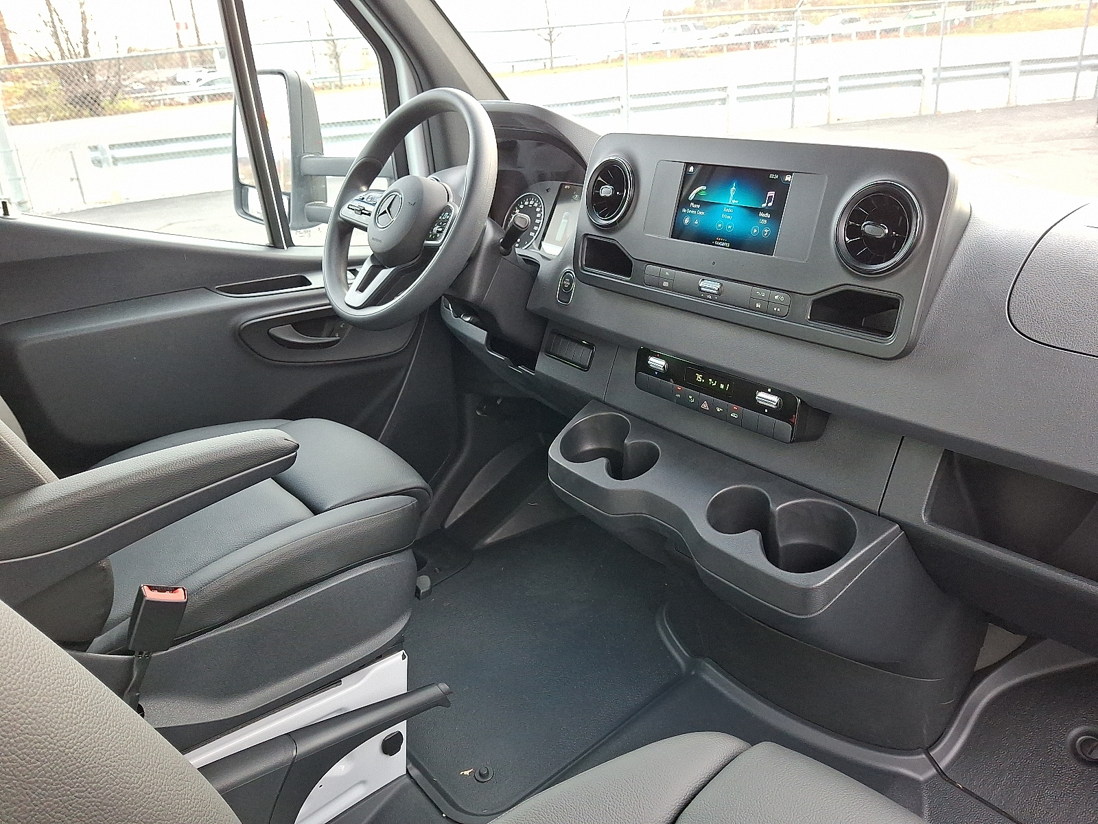 2024 Mercedes-Benz Sprinter Cab Chassis Base - Photo 12