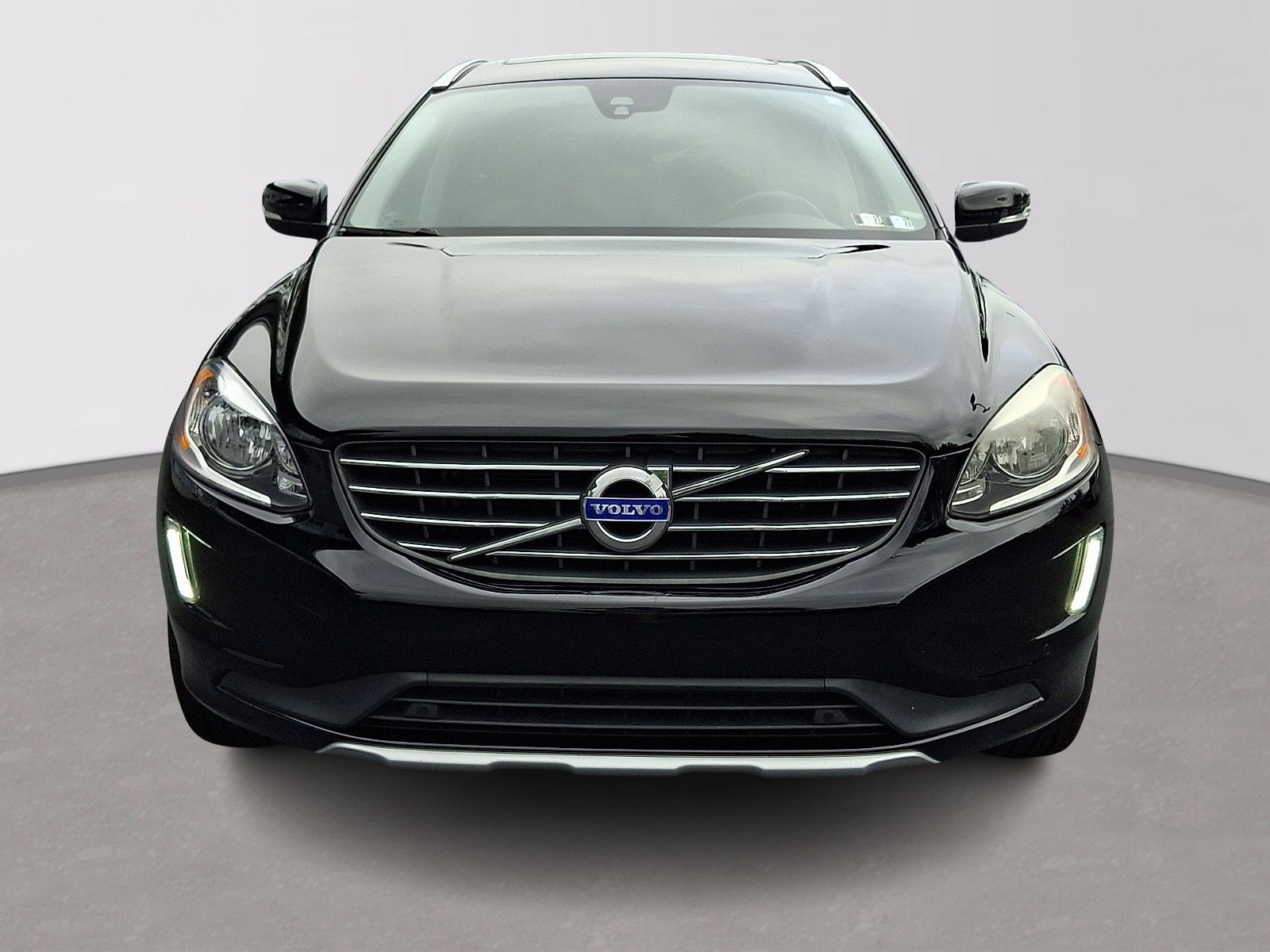 Used 2015 Volvo XC60 T6 with VIN YV449MDKXF2645856 for sale in East Petersburg, PA