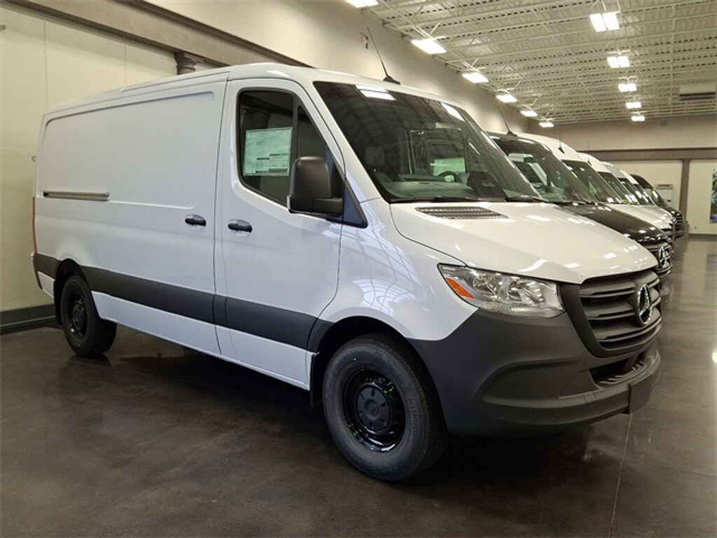New 2025 Mercedes-Benz Sprinter 2500 Standard Roof 4-Cyl Diesel Van Cargo Van