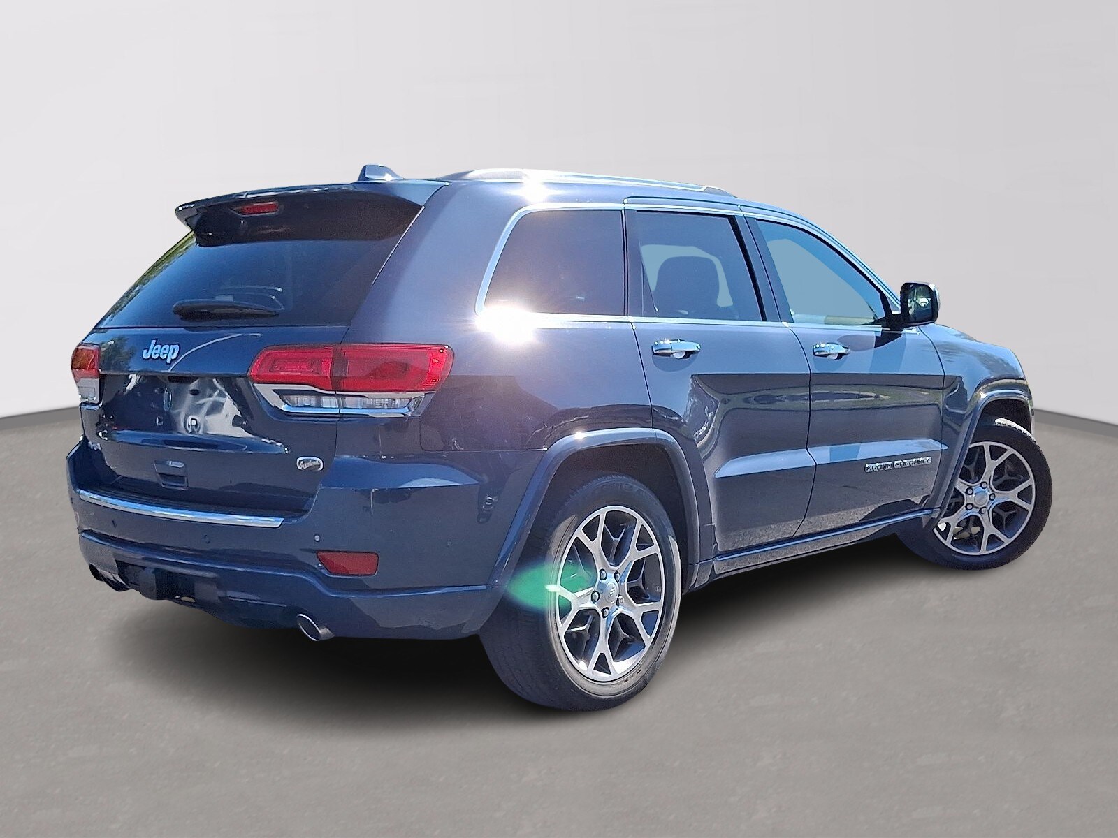 2020 Jeep Grand Cherokee Overland photo 4
