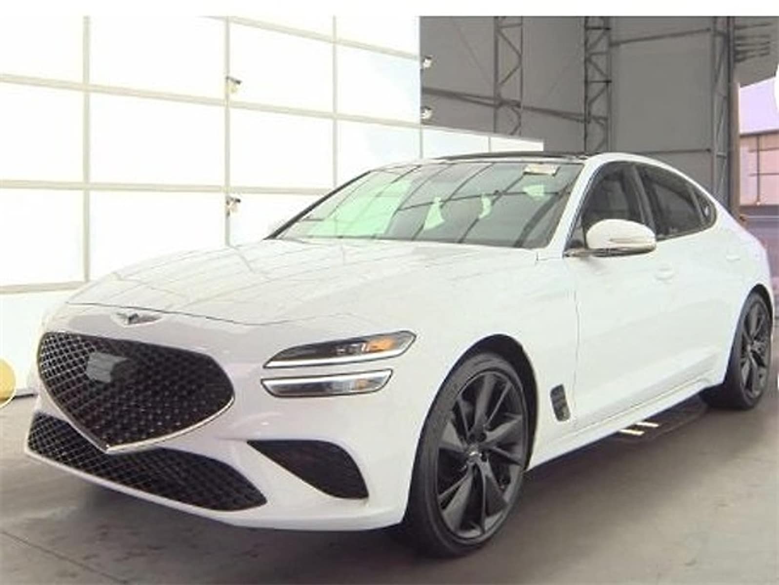 2023 GENESIS G70 Standard's photo