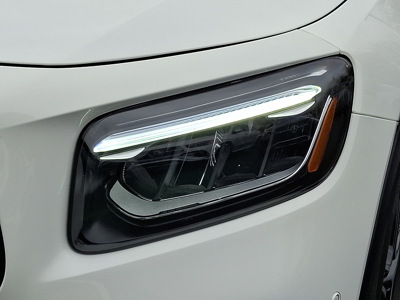 2025 Mercedes-Benz GLB Base - Photo 9