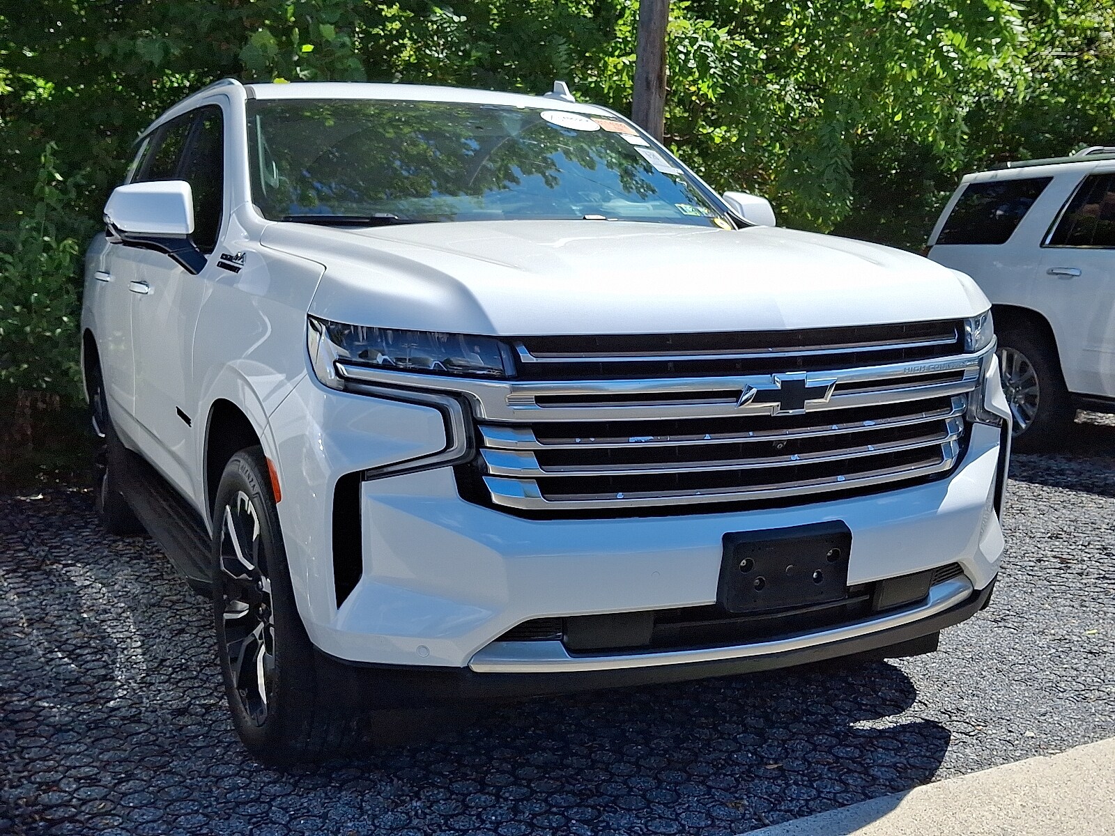 2023 Chevrolet Tahoe High Country photo 2