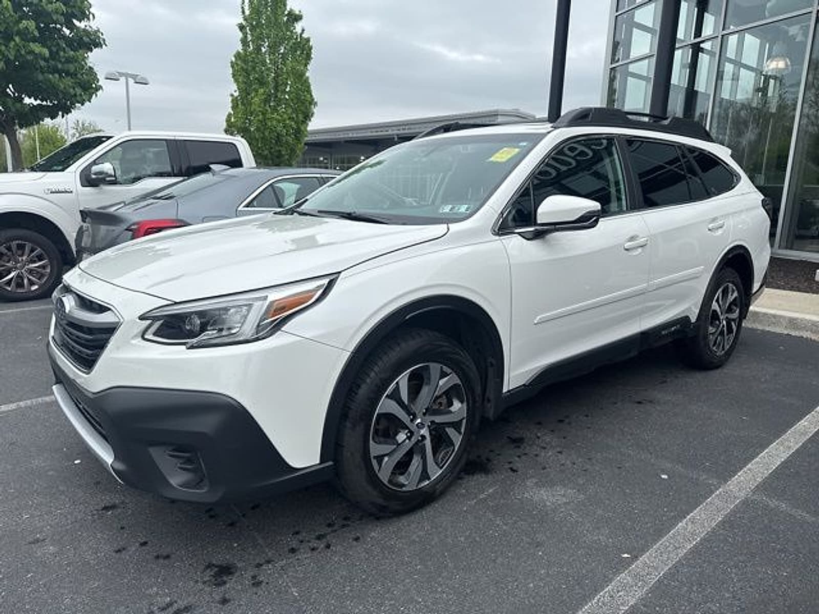 2021 Subaru Outback Limited's photo