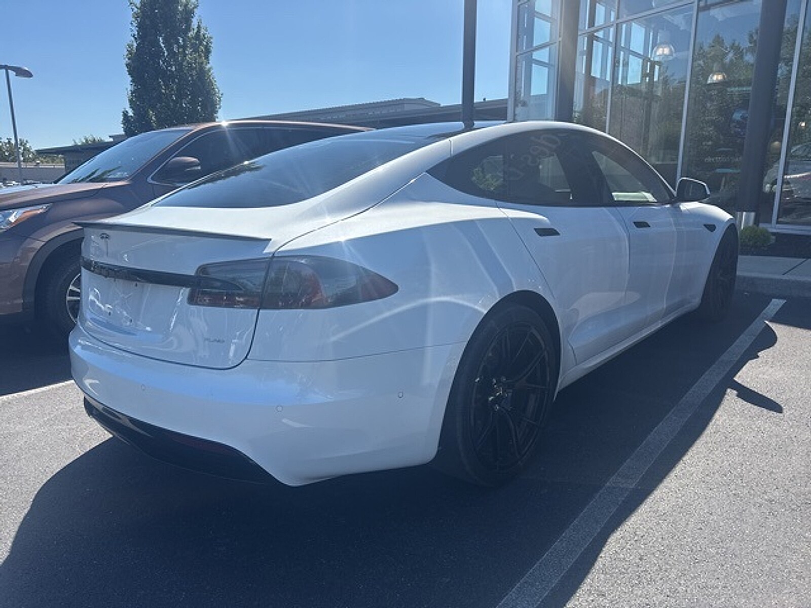 2021 Tesla Model S Plaid photo 3