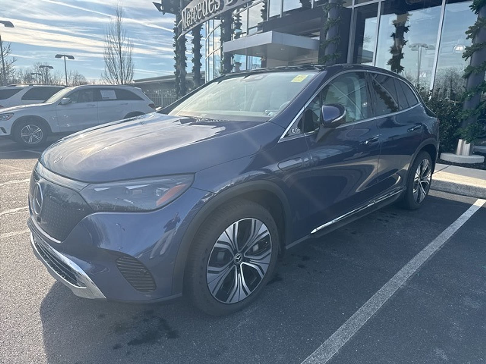 2023 Mercedes-Benz EQE SUV Base's photo