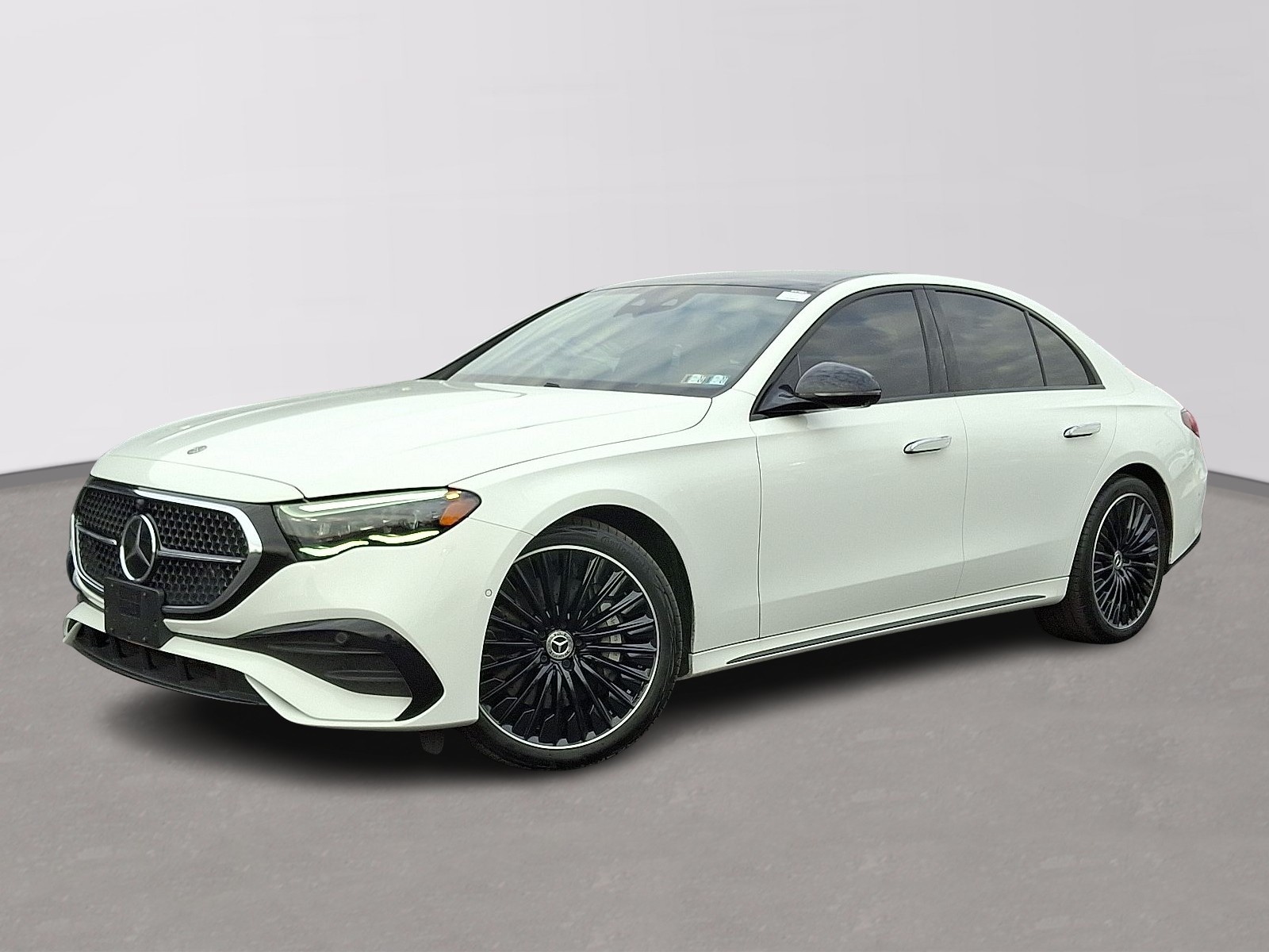 2024 Mercedes-Benz E-Class E450's photo