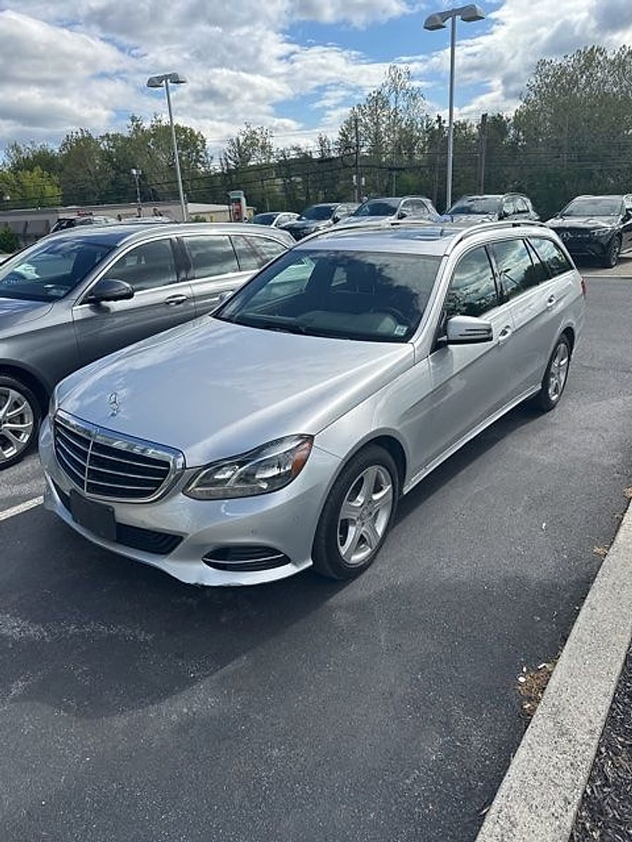 2014 Mercedes-Benz E-Class E350 Luxury 4MATIC's photo