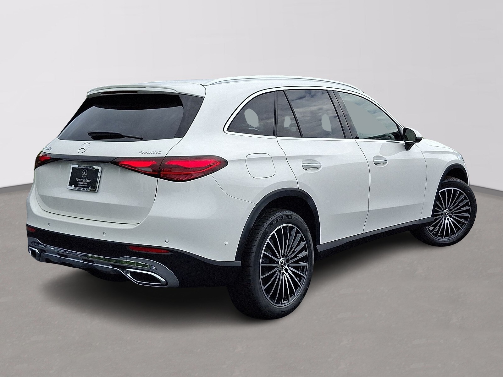 2025 Mercedes Benz GLC 300 4MATIC photo 4