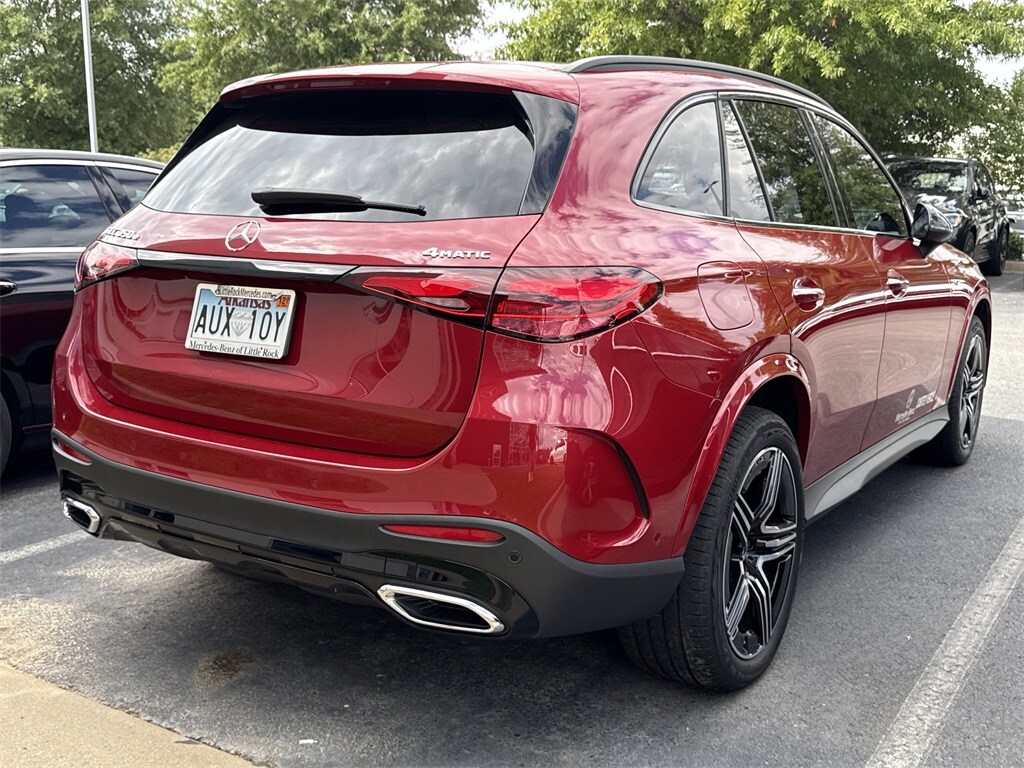 2025 Mercedes Benz GLC 350e 4MATIC photo 4