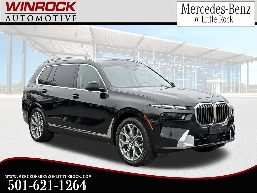 2025 BMW X7 xDrive40i's photo