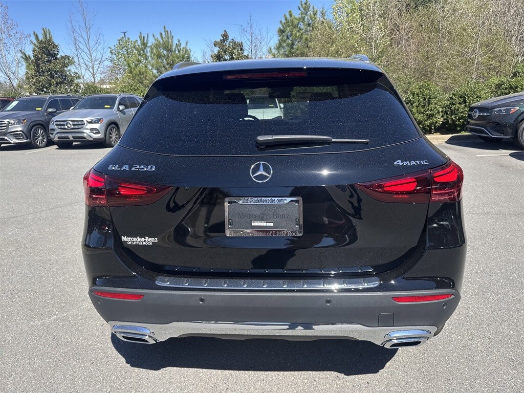 2025 Mercedes Benz GLA 250 4MATIC photo 4