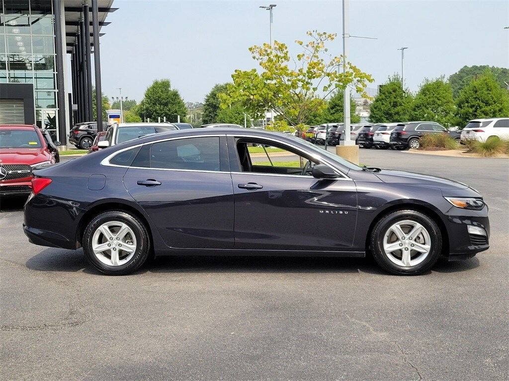 2023 Chevrolet Malibu LS photo 2