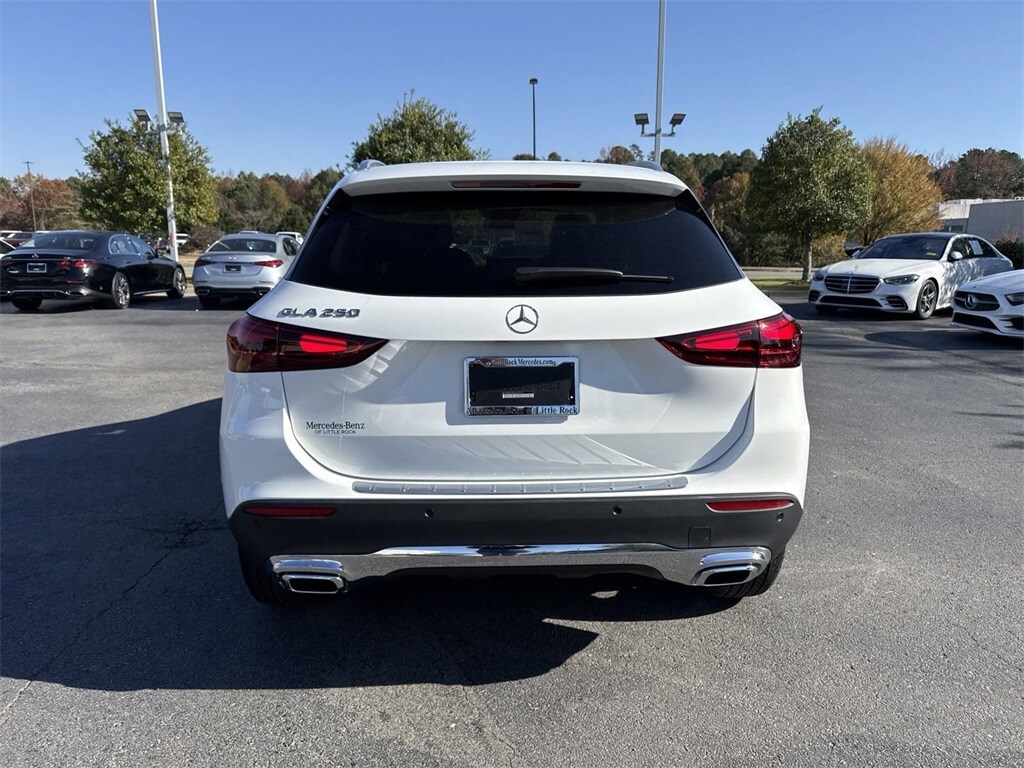 2025 Mercedes Benz GLA 250 photo 4
