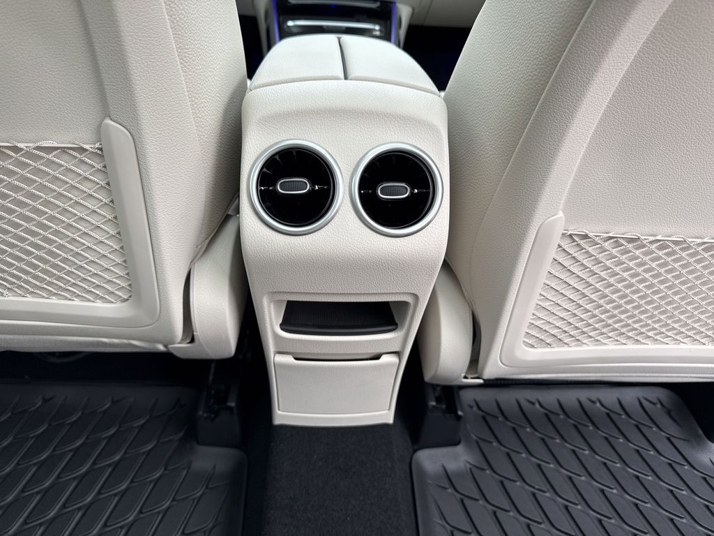 2025 Mercedes-Benz GLB Base - Photo 23