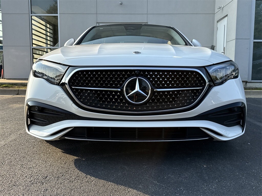 2025 Mercedes Benz E 450 4MATIC photo 2