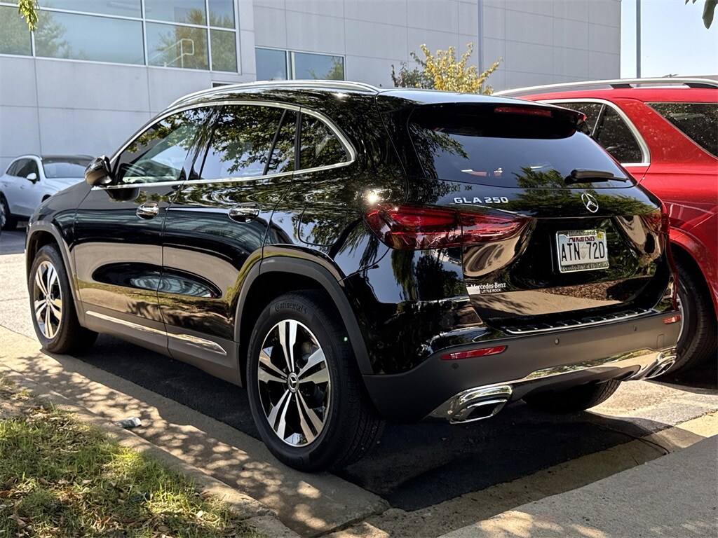 2025 Mercedes Benz GLA 250 photo 2