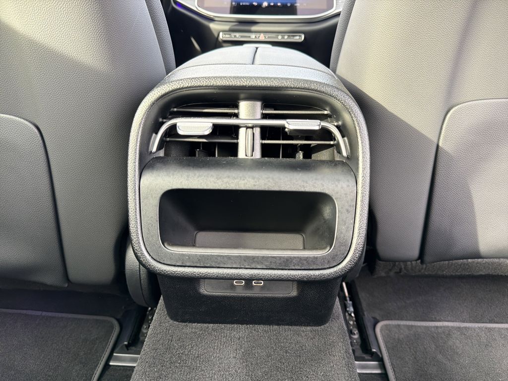 2025 Mercedes-Benz E-Class E350 - Photo 23