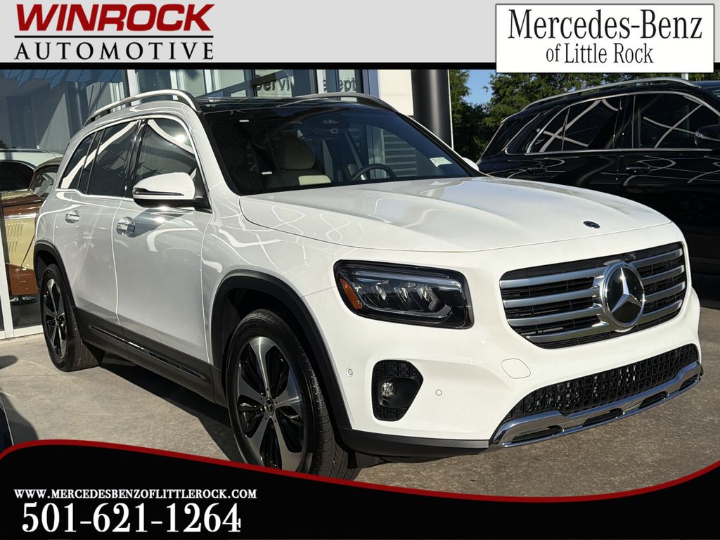 2025 Mercedes-Benz GLB GLB 250 4MATIC's photo