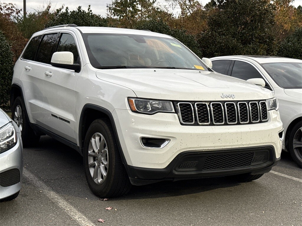2021 Jeep Grand Cherokee Laredo E photo 3
