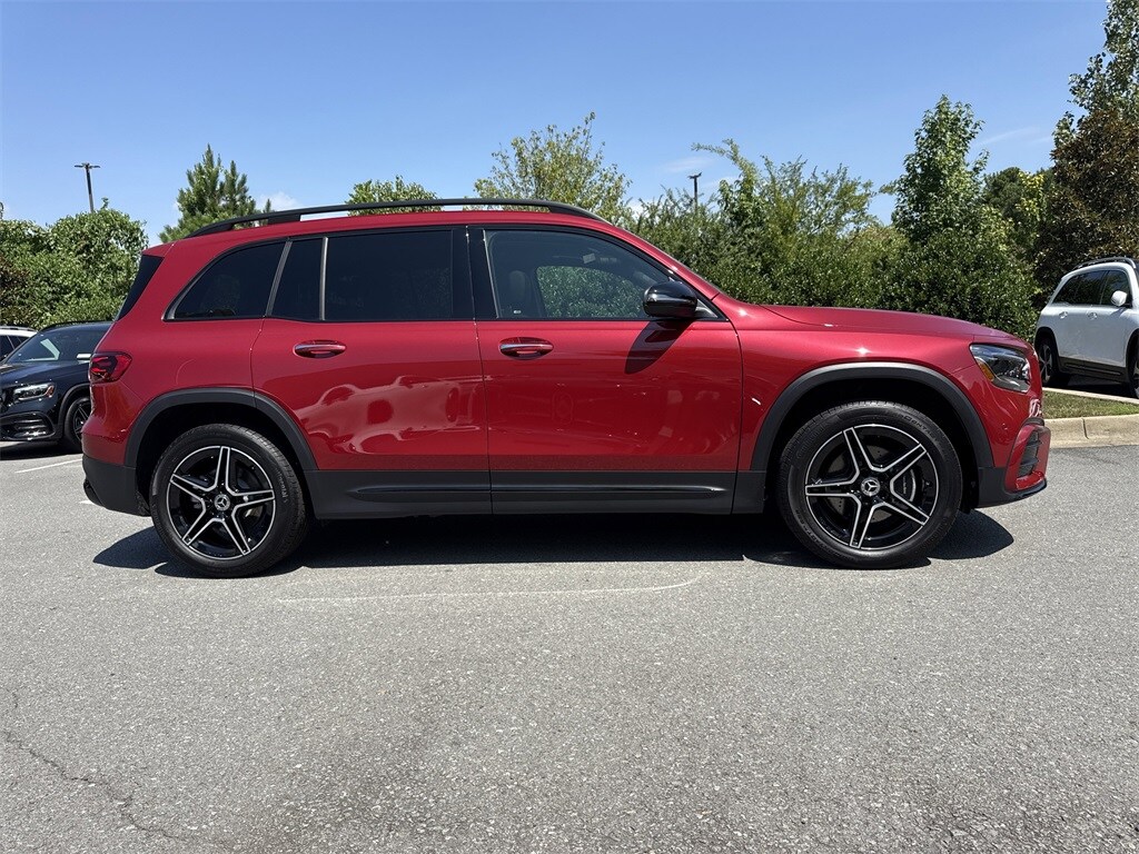 2026 Mercedes Benz GLB 250 4MATIC photo 2