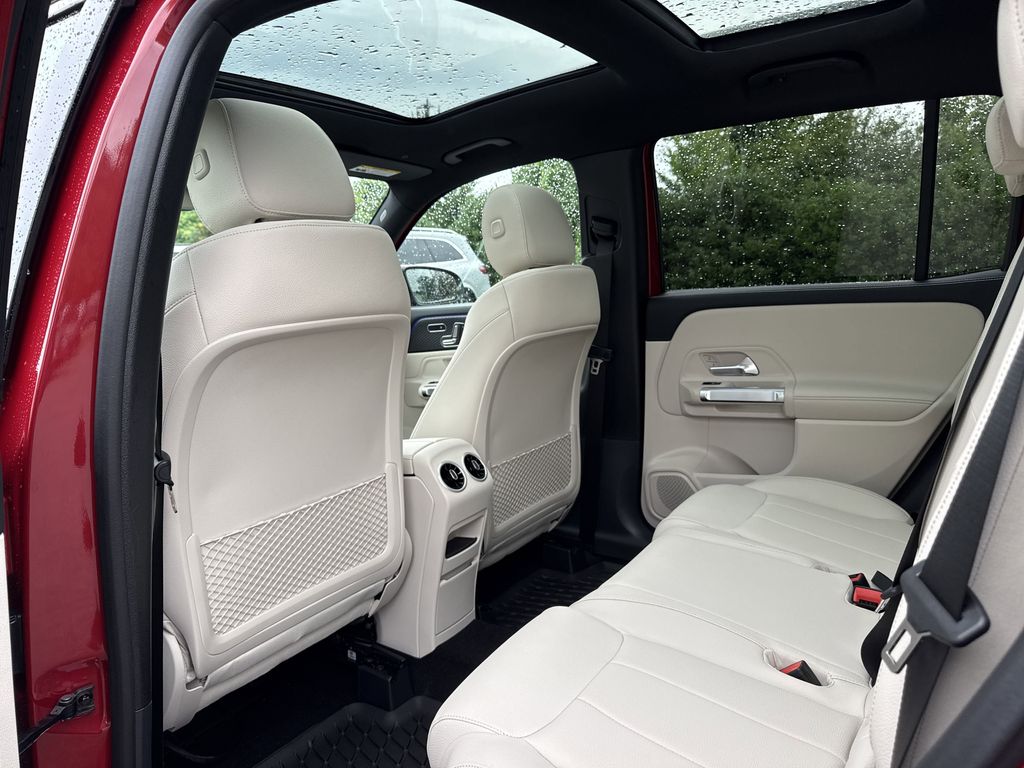 2025 Mercedes-Benz GLB Base - Photo 13