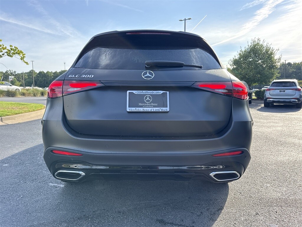 2026 Mercedes Benz GLC 300 photo 4