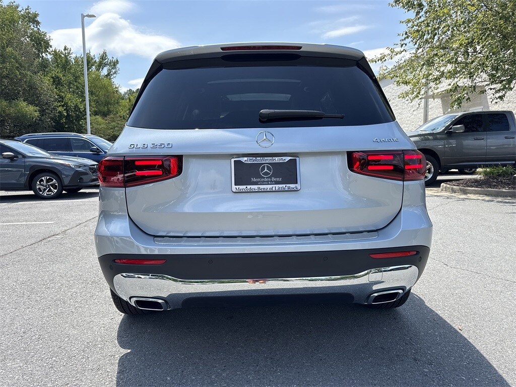 2026 Mercedes Benz GLB 250 4MATIC photo 3