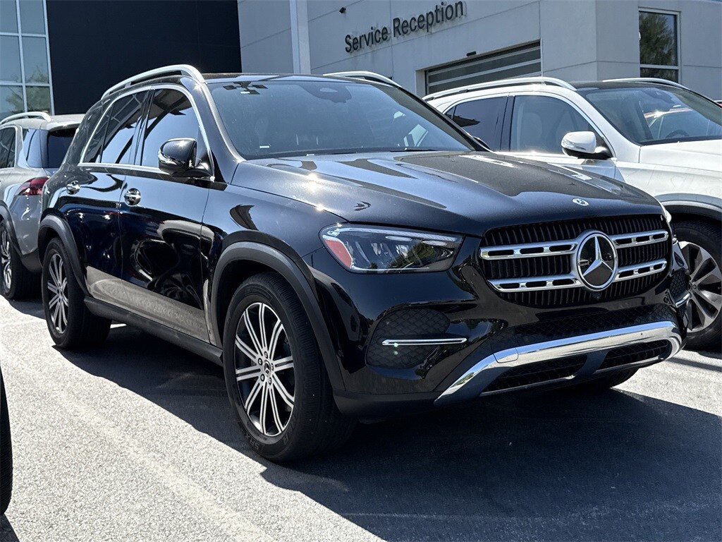 2025 Mercedes Benz GLE 450 photo 3